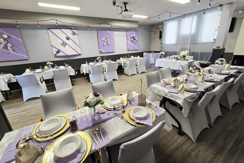 Large Room 9